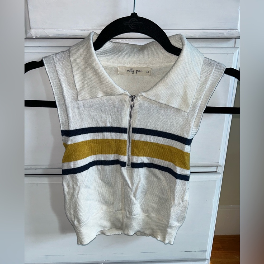 Summer tank top - Molly Green. Great condition, light sweater material